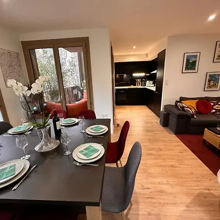 Charmant Duplex Moderne A La Bastide - Un Havre De Confort A Bordeaux Exterior photo
